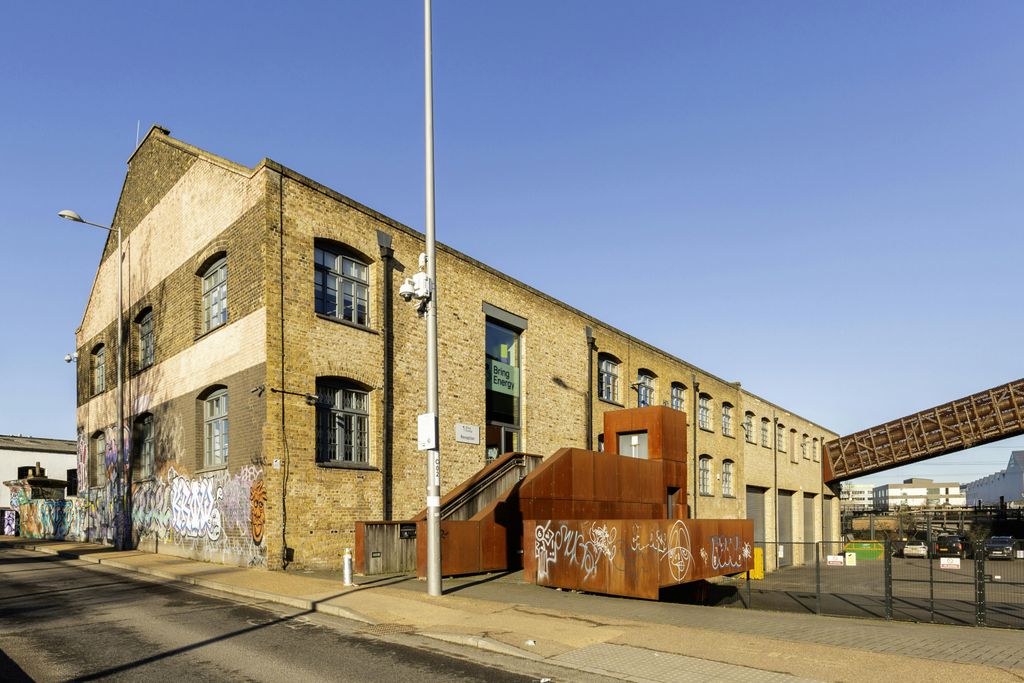 Property photo 1 of 27 75 White Post Lane 1.Jpg