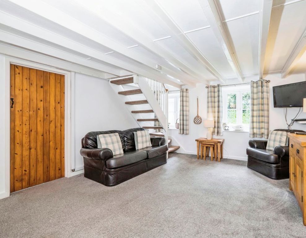 Property photo 2 of 7 Living Room