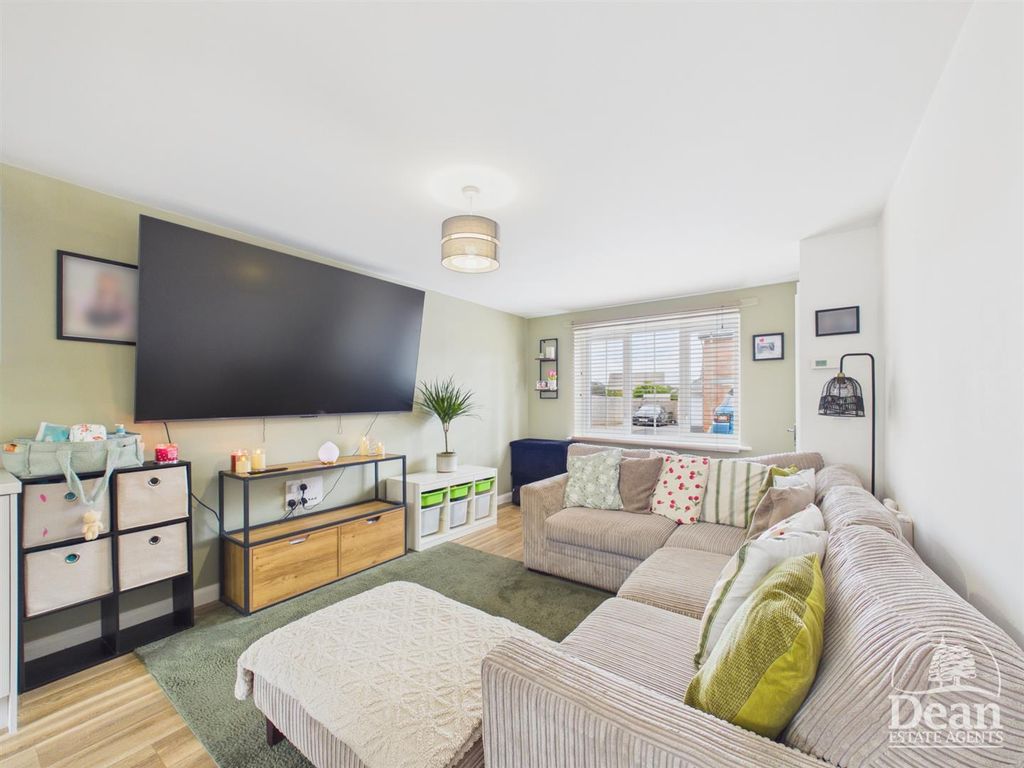 Property photo 2 of 17