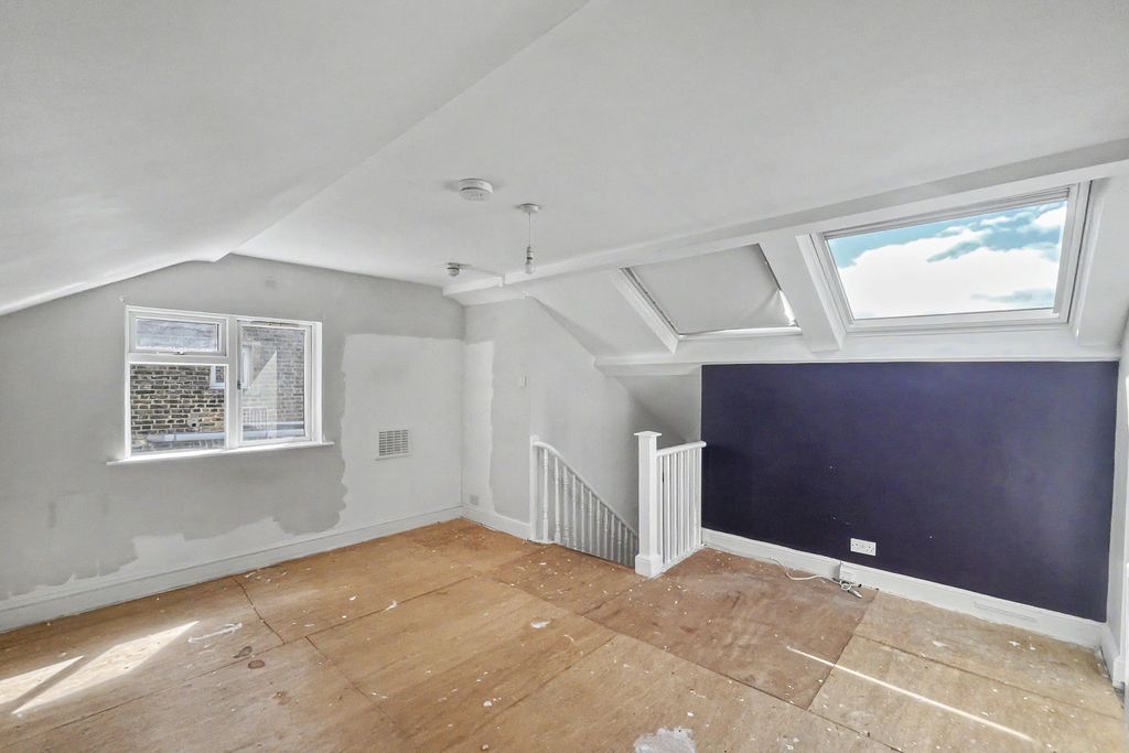 Property photo 2 of 7 85F Cambridge Gardens, Notting Hill, London W10 6Je