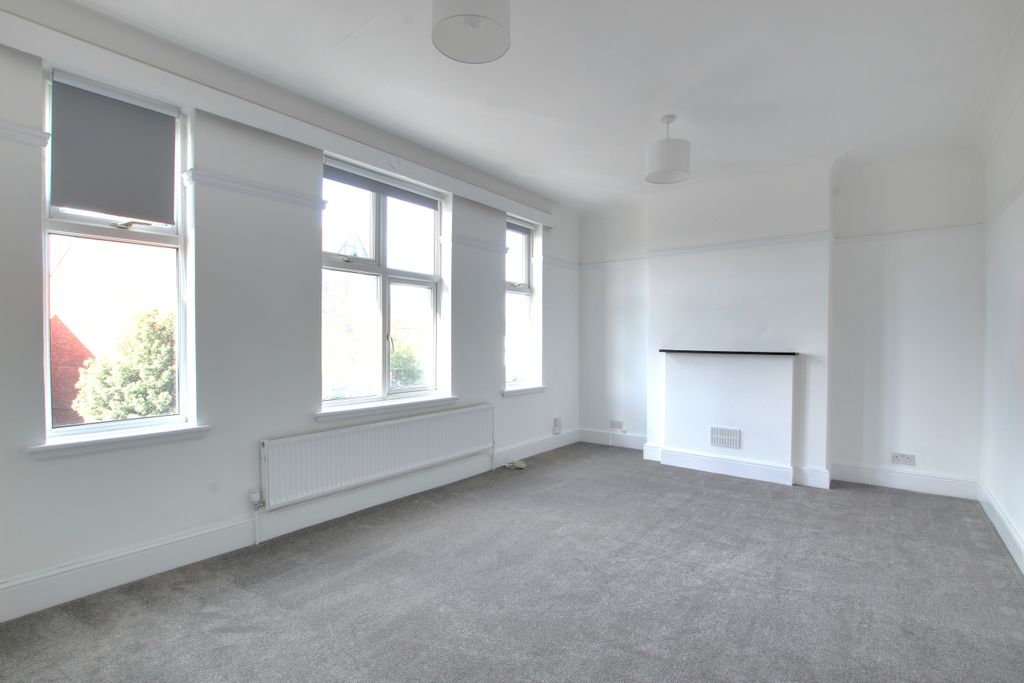 Property photo 2 of 7 2 Lounge.Jpg