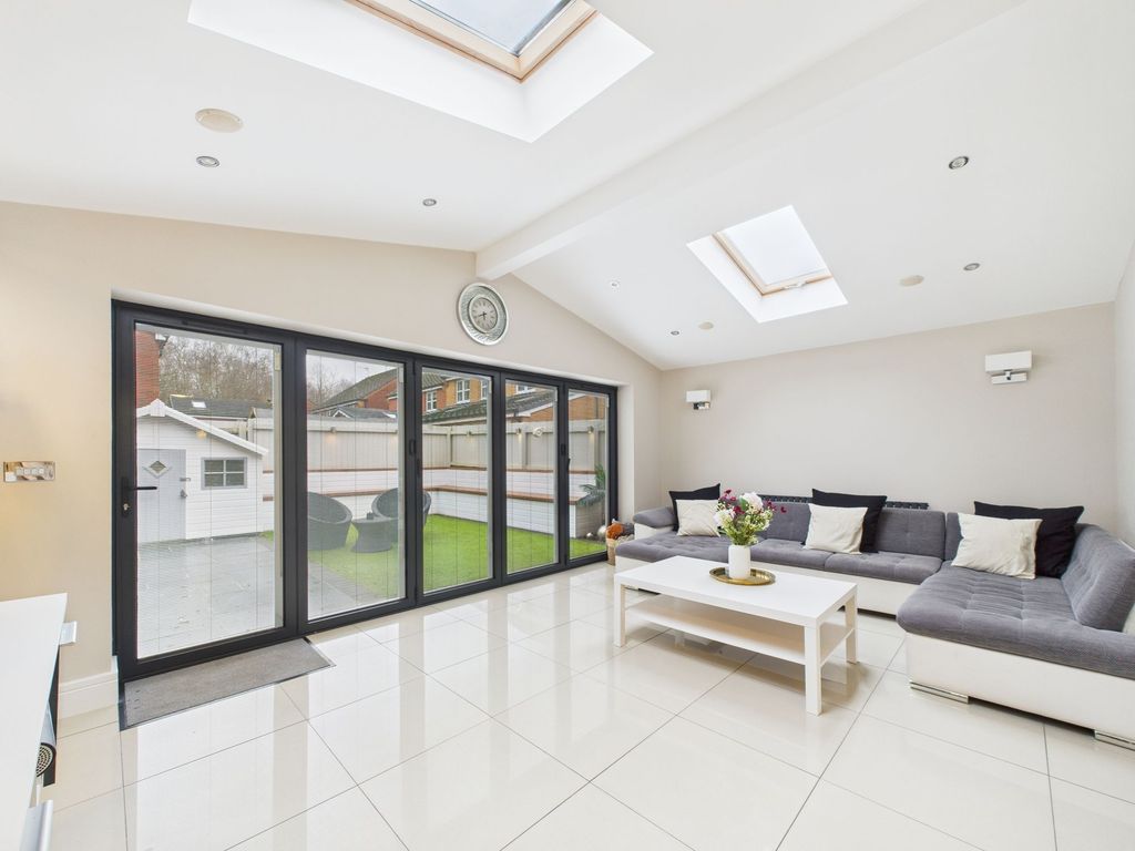 Property photo 2 of 26