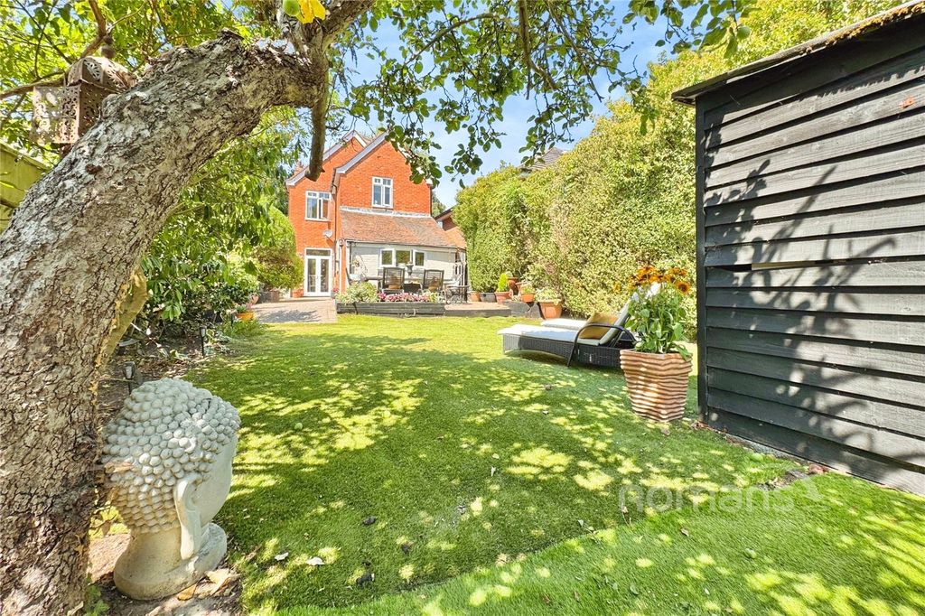Property photo 2 of 25 Picture No. 09
