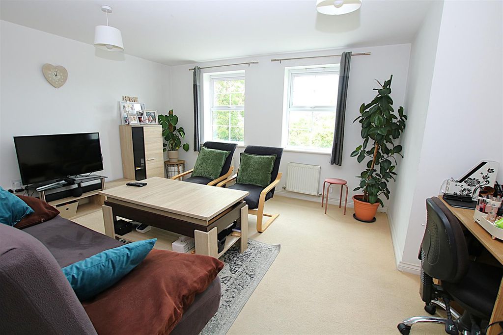 Property photo 2 of 7 Img_0174.Jpg
