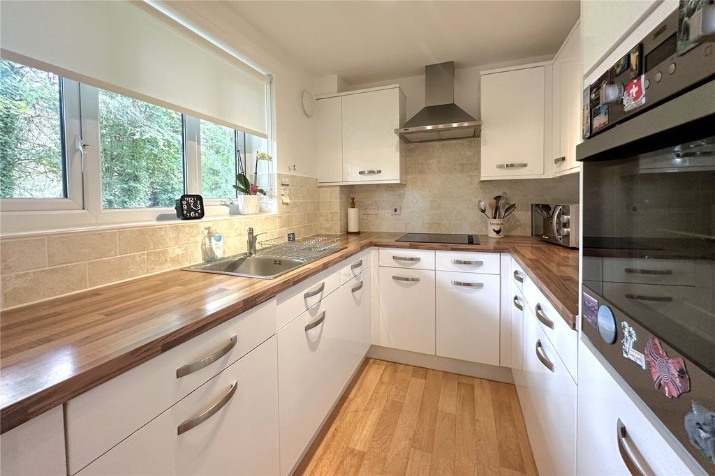 Property photo 3 of 10 Picture No. 06