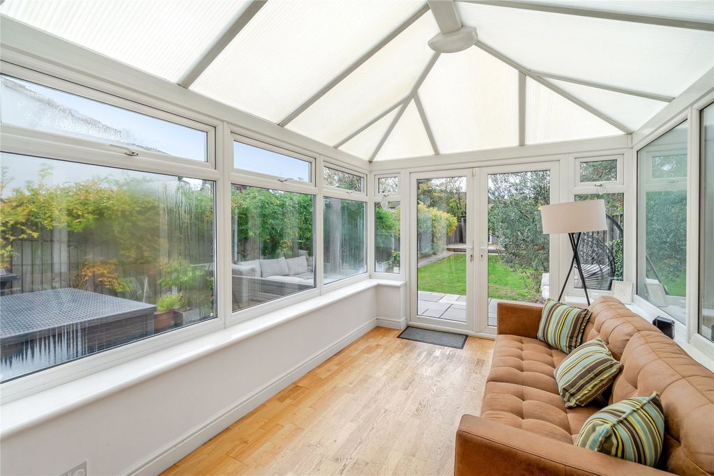 Property photo 3 of 22 Picture No. 08