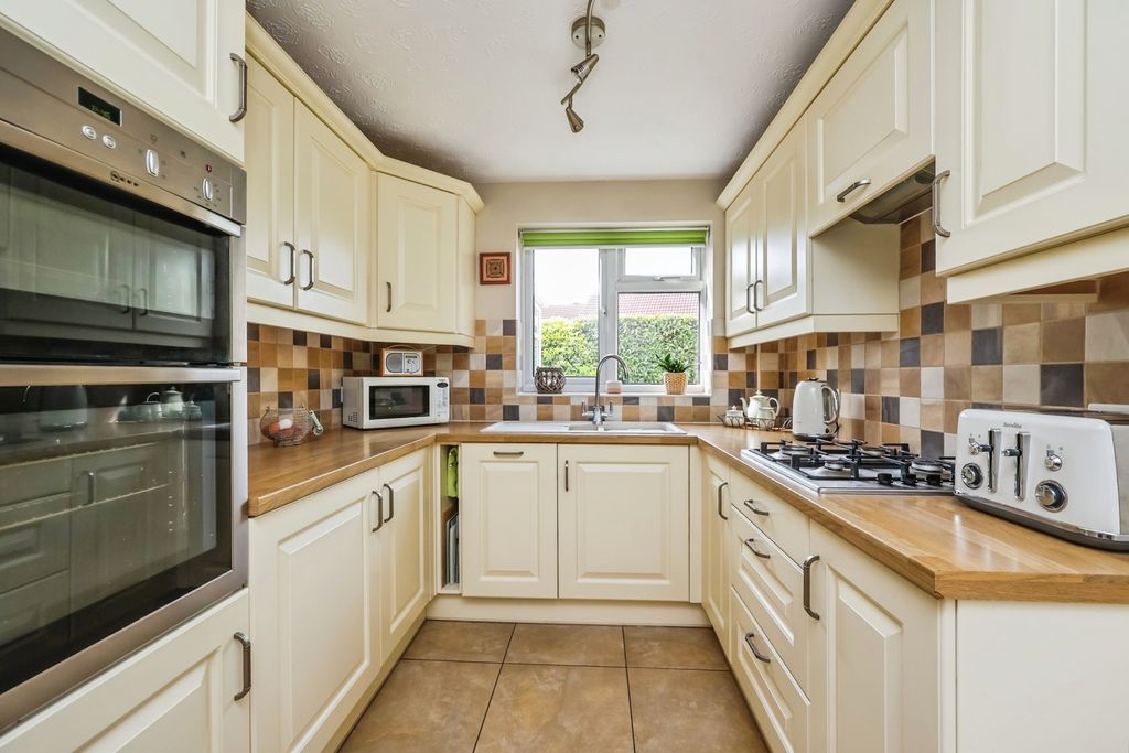 Property photo 3 of 20 Pbox-Img.Jpg