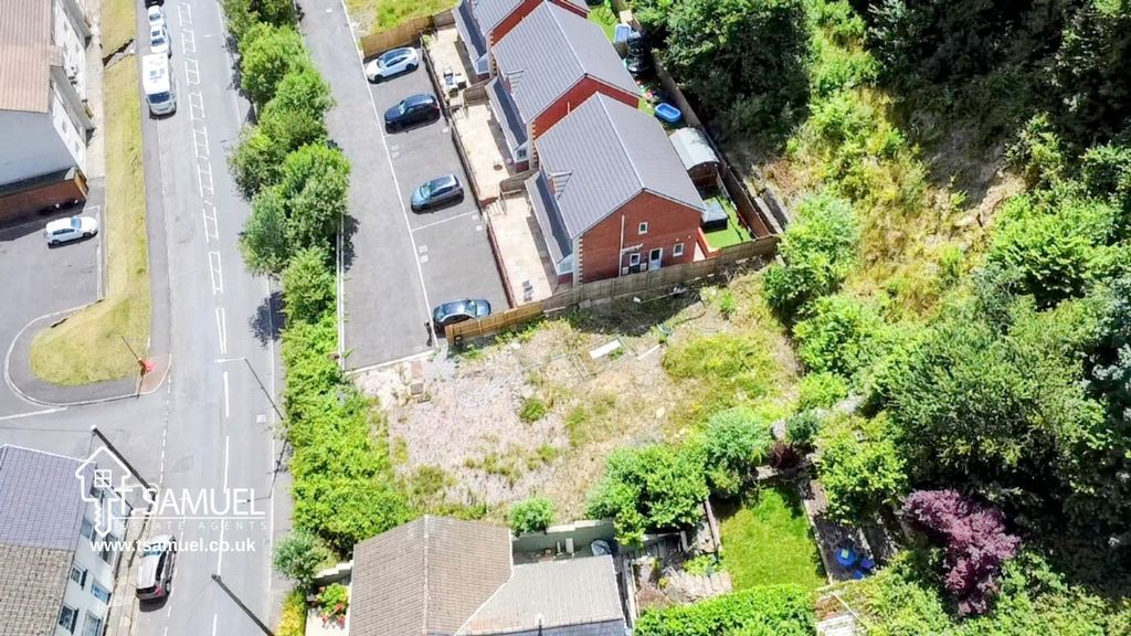 Property photo 2 of 8 Dji_Fly_20250702_124616_0_1751456776990_Photo_Low_Quality~2