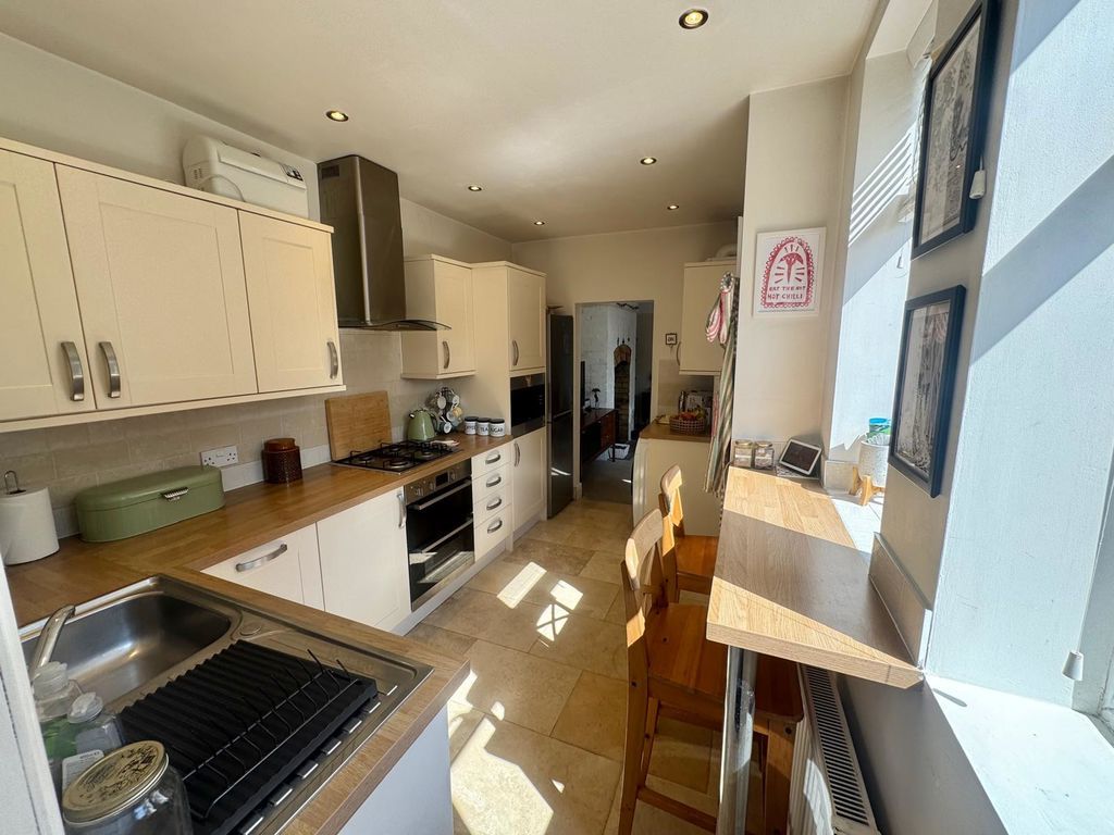 Property photo 2 of 15 Photo 7