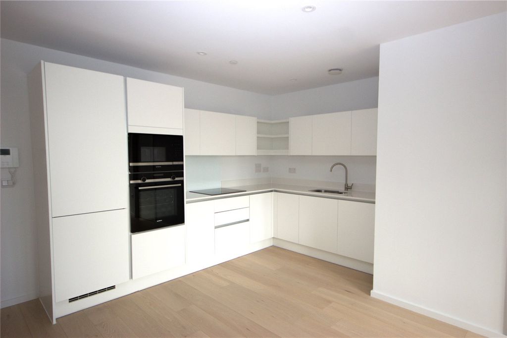 Property photo 3 of 13 Picture No. 12