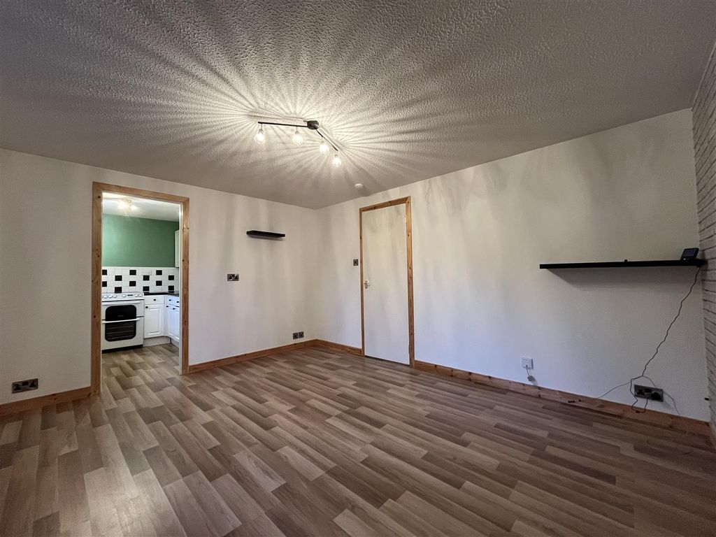 Property photo 3 of 12 3.Jpg