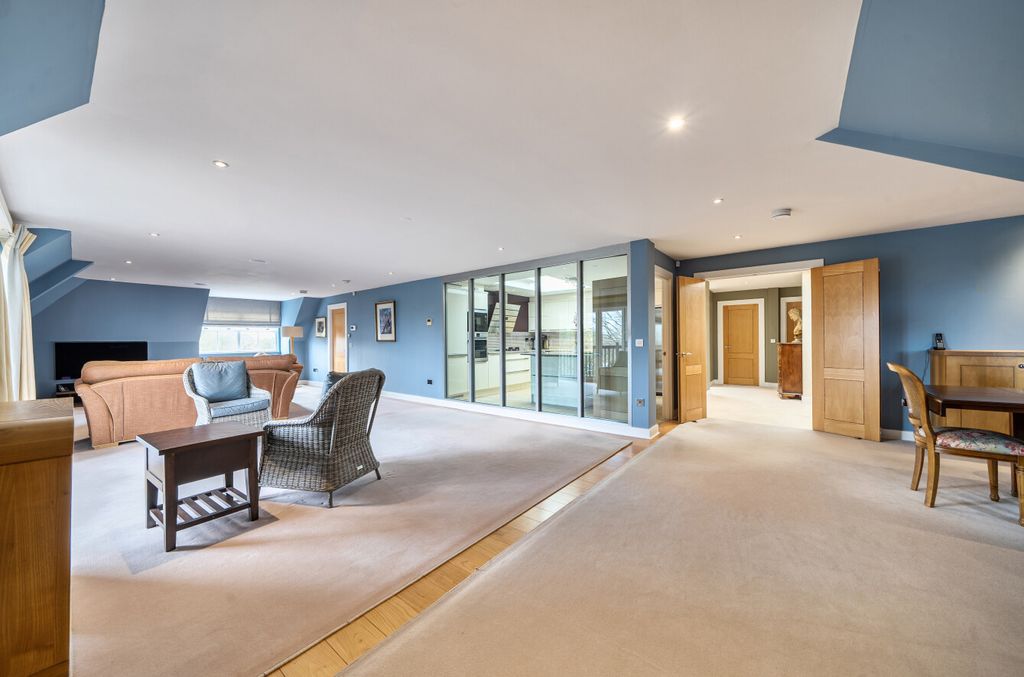 Property photo 2 of 38 Living 5-69cc11...
