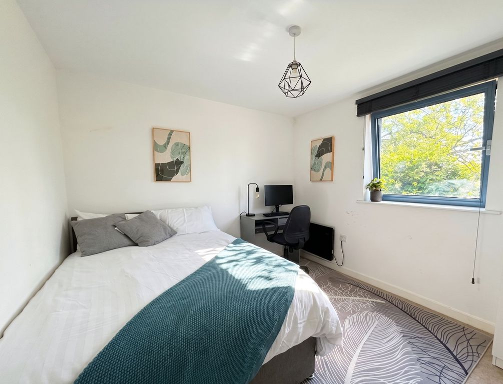Property photo 1 of 7 Room
