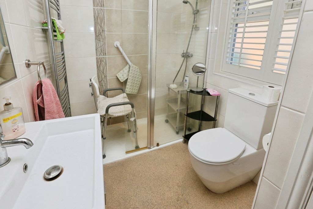 Property photo 2 of 17 Photo