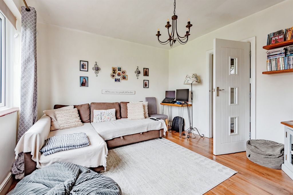 Property photo 3 of 15