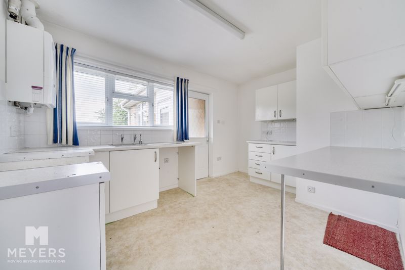 Property photo 3 of 15 Kitchen