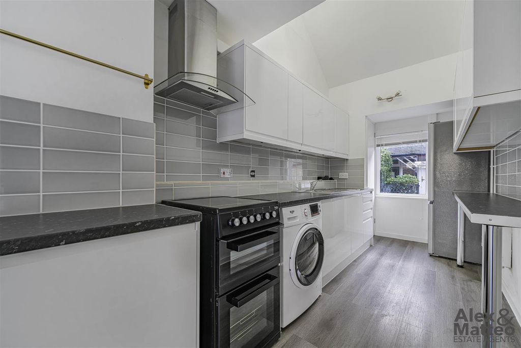 Property photo 3 of 8 Hazel Way