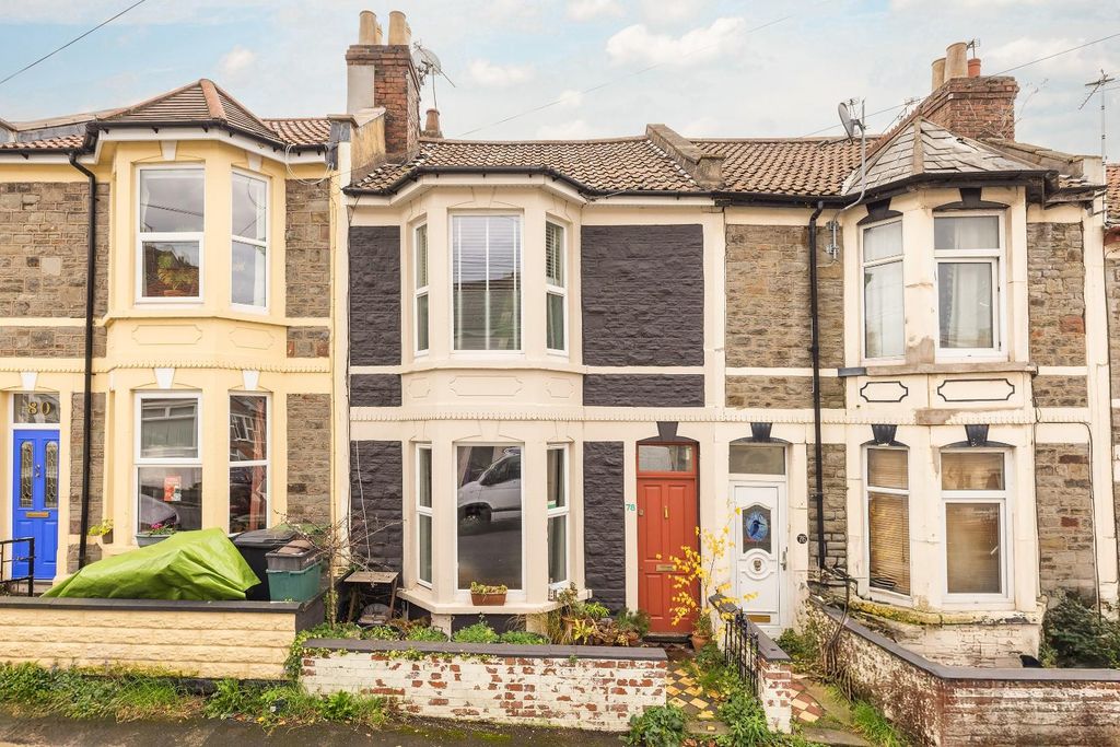 Property photo 2 of 29 Char8352.Jpg