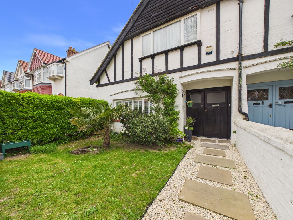 Property photo 1 of 19 Cam03519G0-Pr0503-Still031