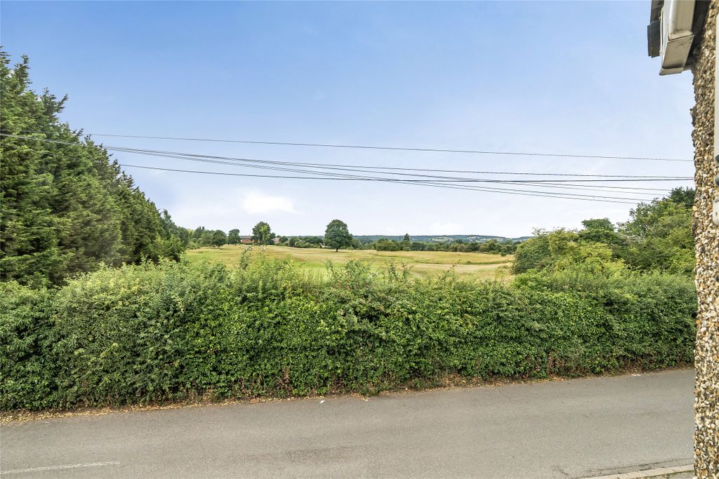 Property photo 2 of 11 Picture No. 32