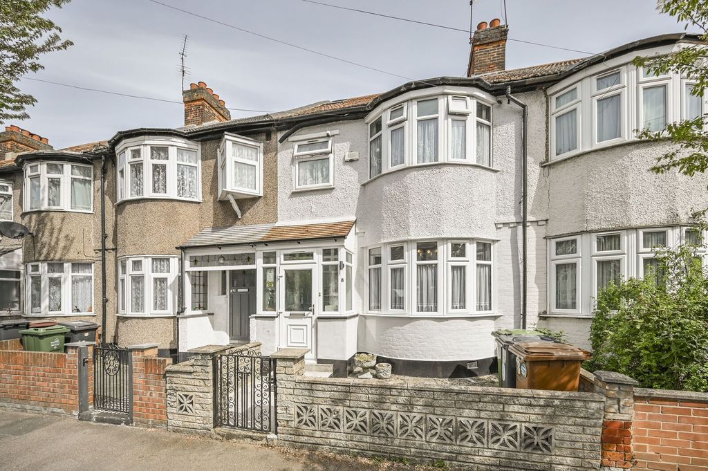 Property photo 2 of 27