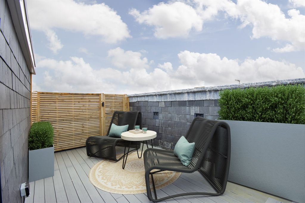 Property photo 2 of 24