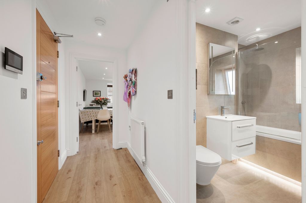 Property photo 3 of 15 Picture No. 06