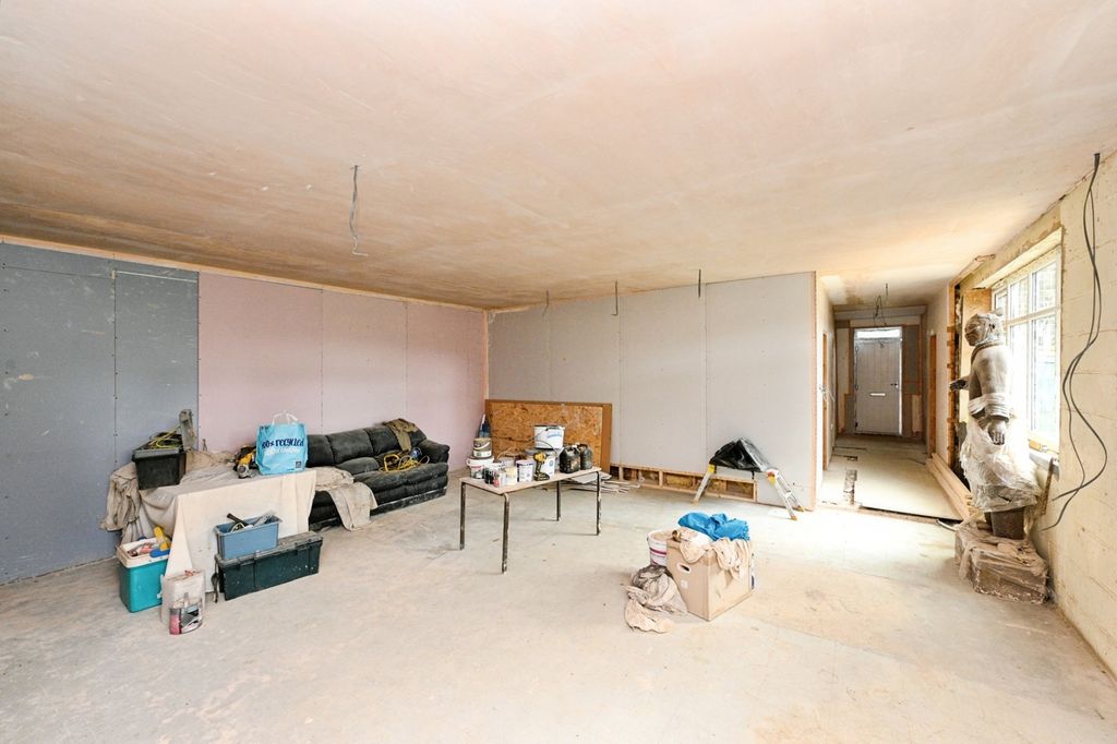 Property photo 2 of 21 Pbox-Img.Jpg