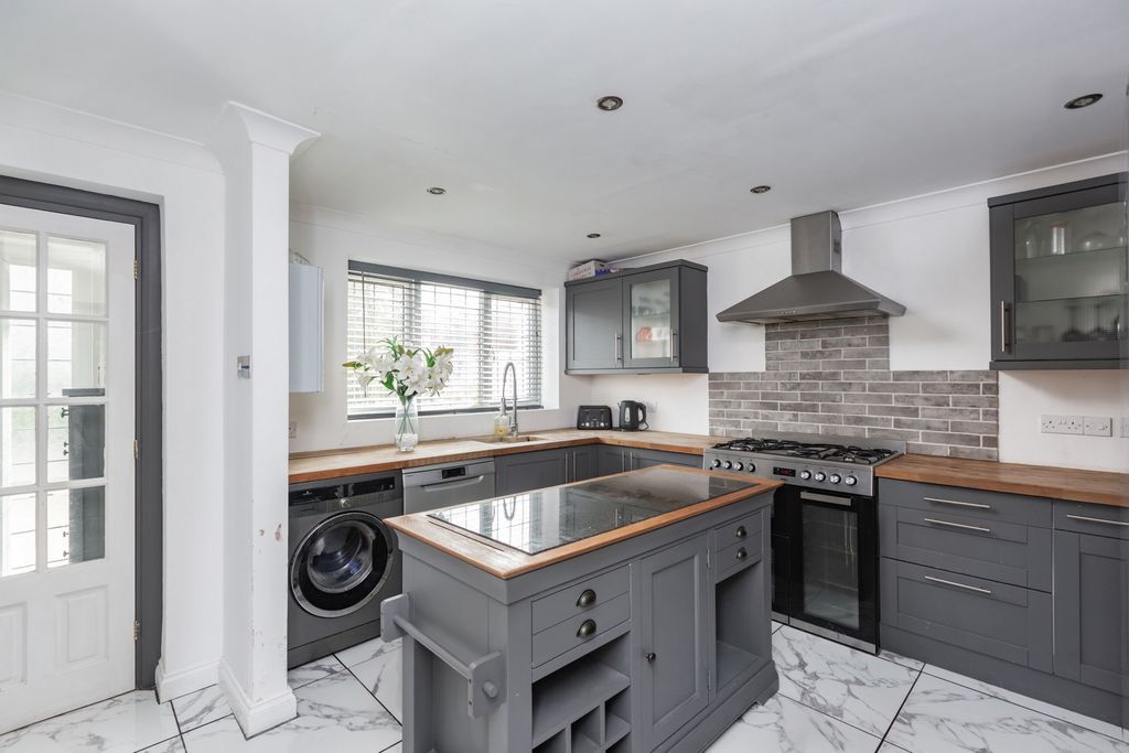 Property photo 2 of 22 Photo 2