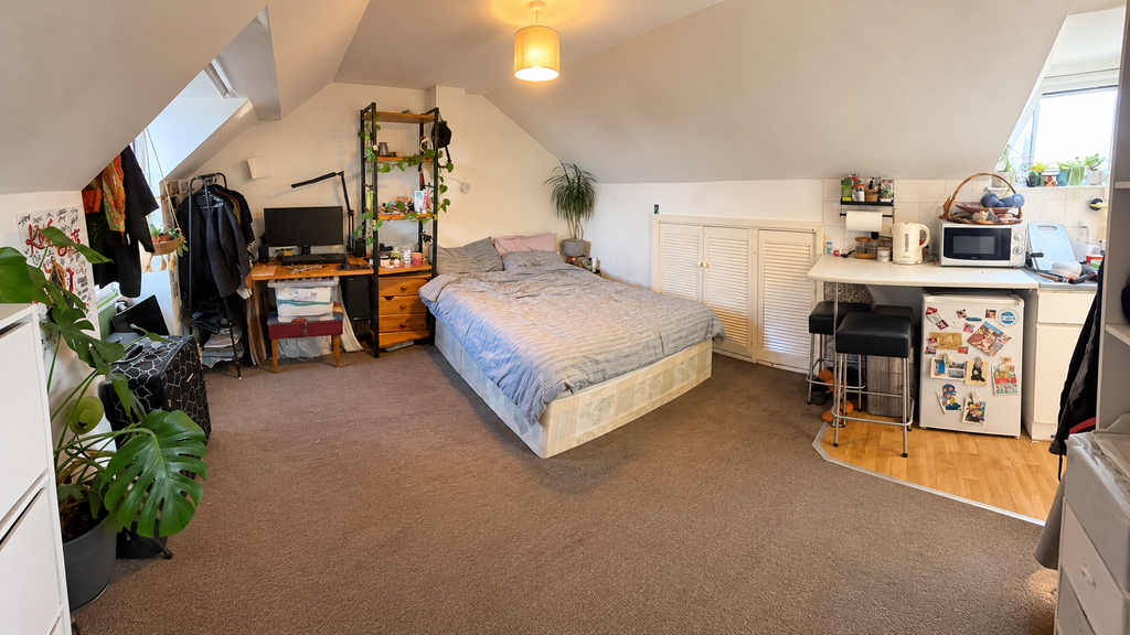 Property photo 1 of 2