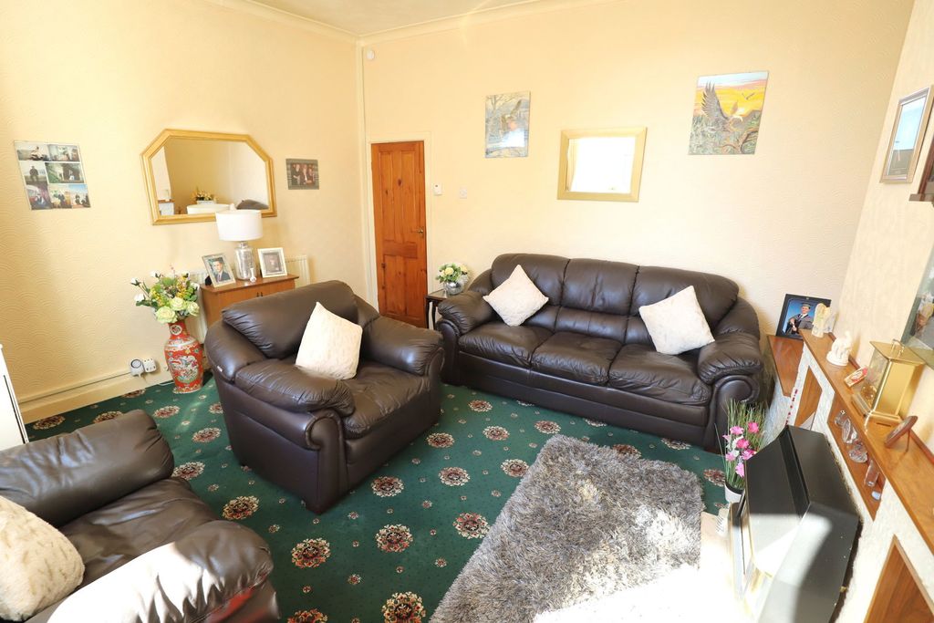 Property photo 3 of 23