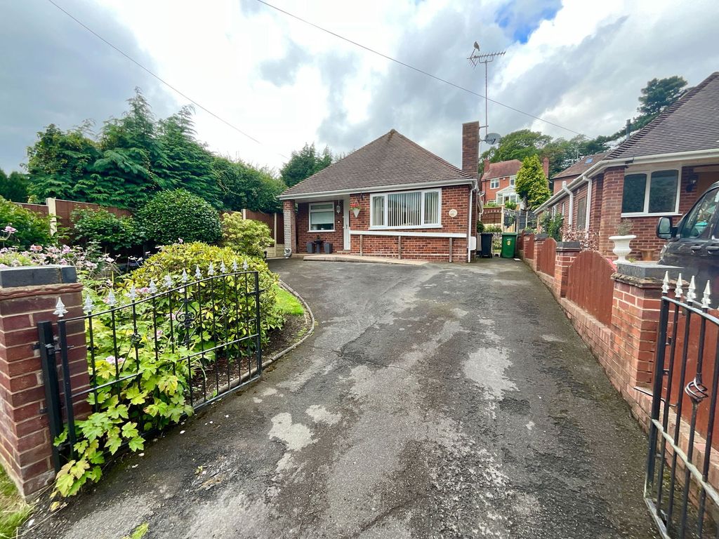 Property photo 1 of 12