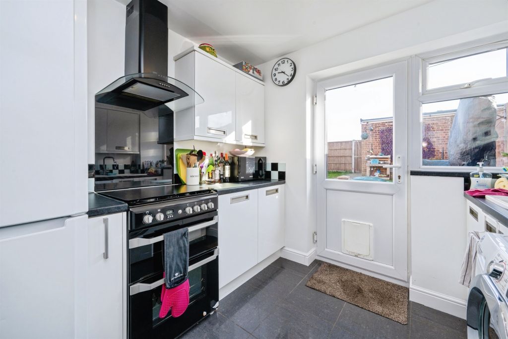 Property photo 3 of 16