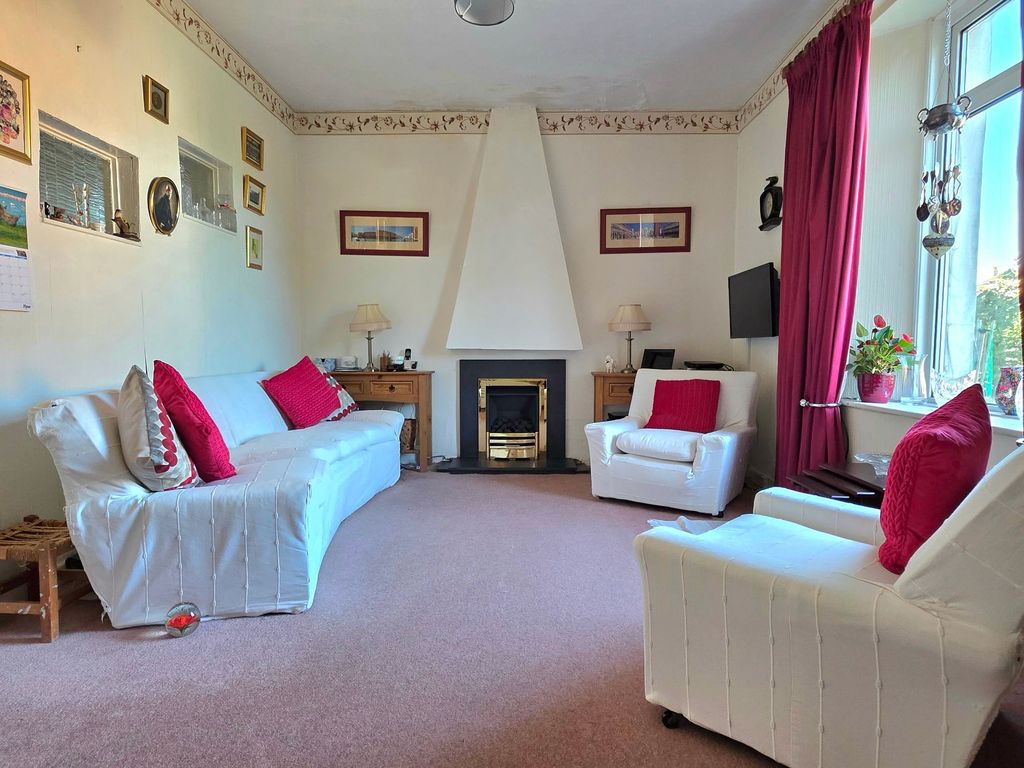 Property photo 3 of 24