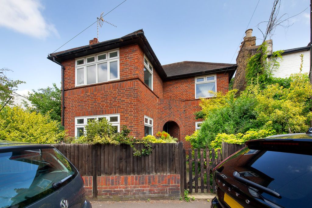 Property photo 1 of 16