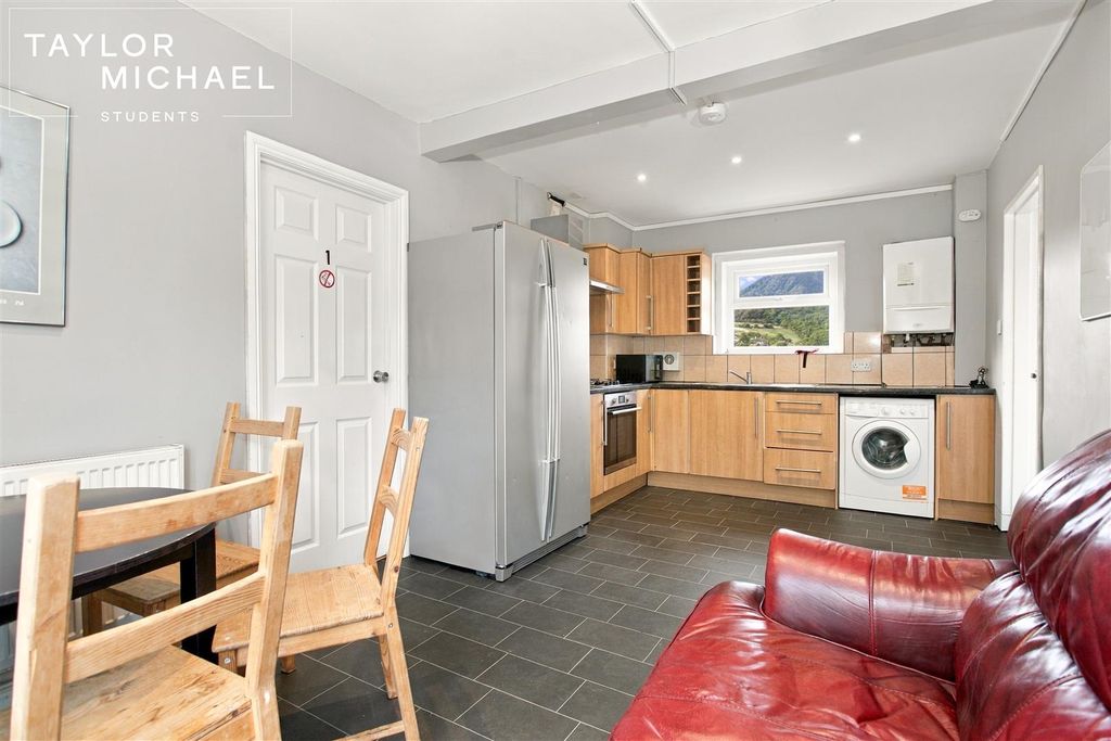 Property photo 3 of 26 Open Plan Kitchen/Dining Area
