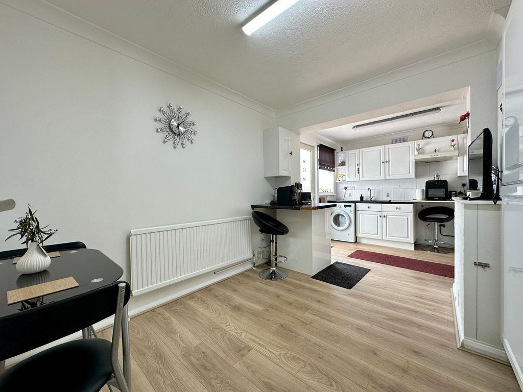 Property photo 3 of 19 Dining Room