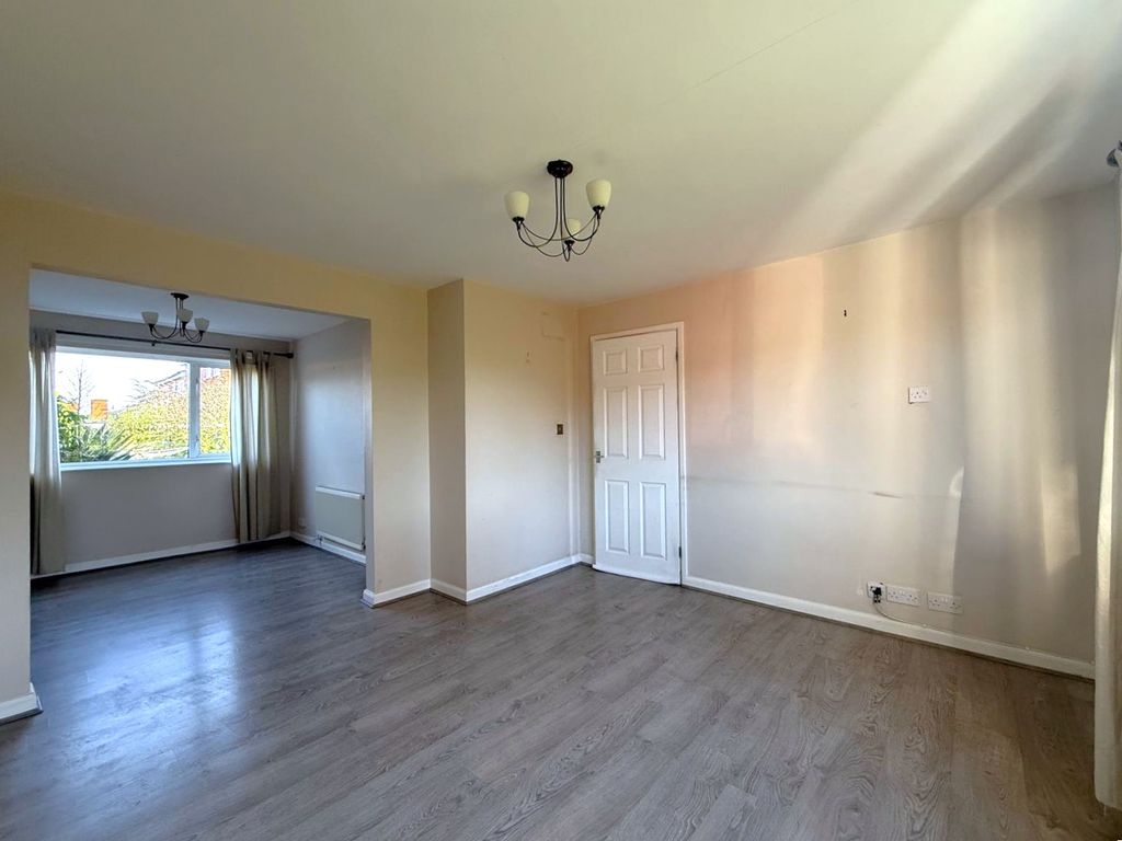 Property photo 3 of 13 Living Dining