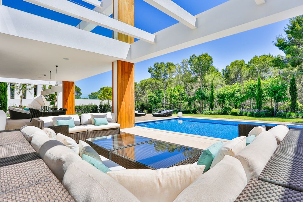 Property photo 3 of 23