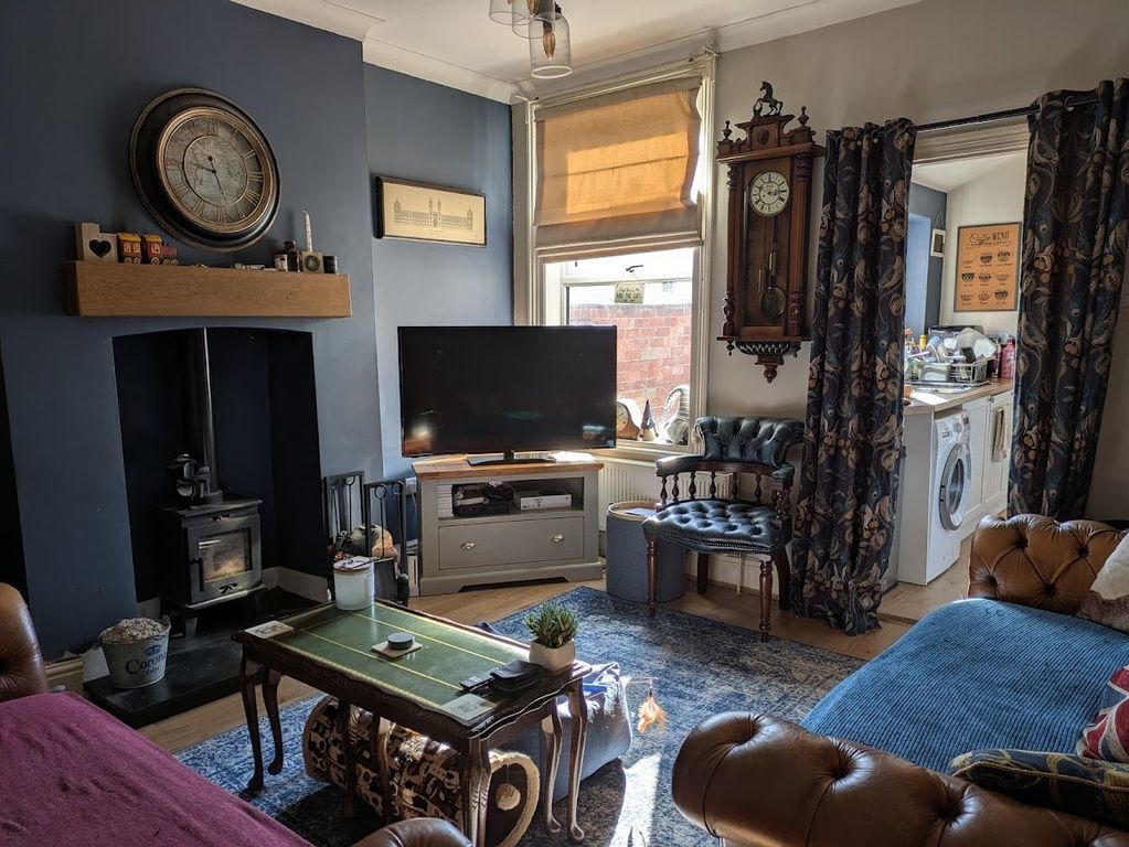Property photo 2 of 16