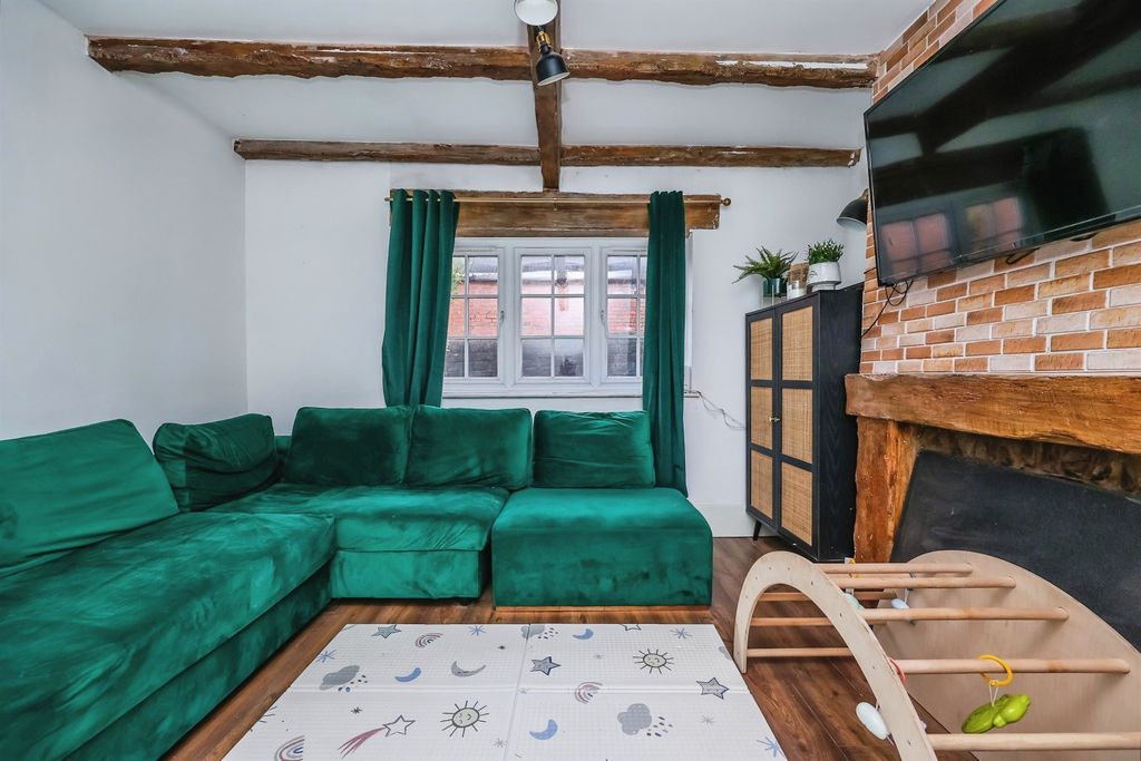 Property photo 2 of 25