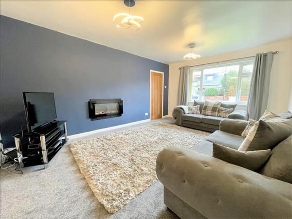 Property photo 2 of 16 Met1000854D.Jpg