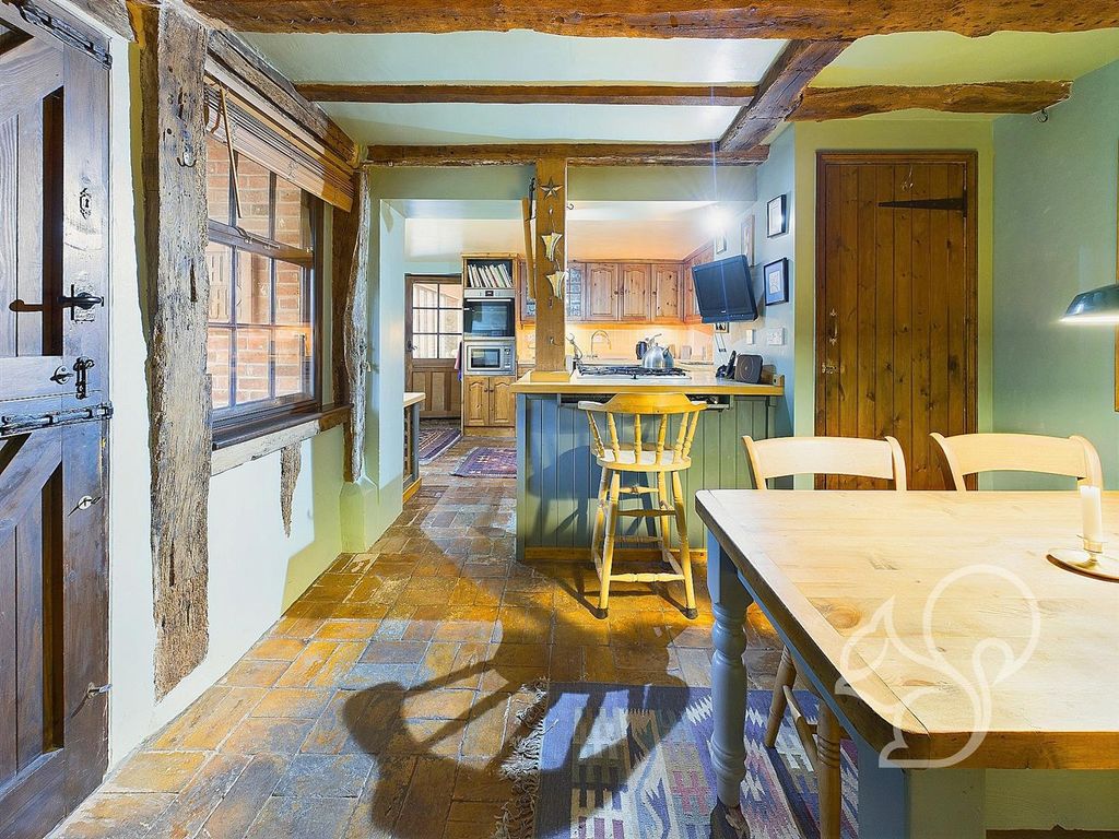 Property photo 2 of 27 Dining Area