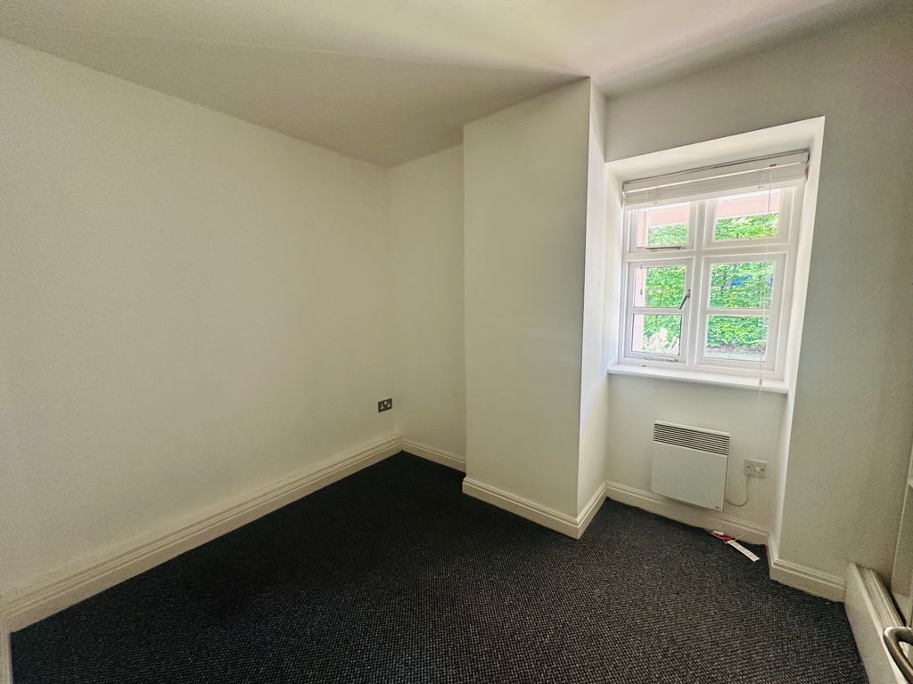 Property photo 3 of 6