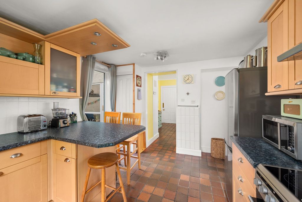 Additional image 5 of 3 bed semi-detached house for sale6 Jedburgh Road, Dundee DD2