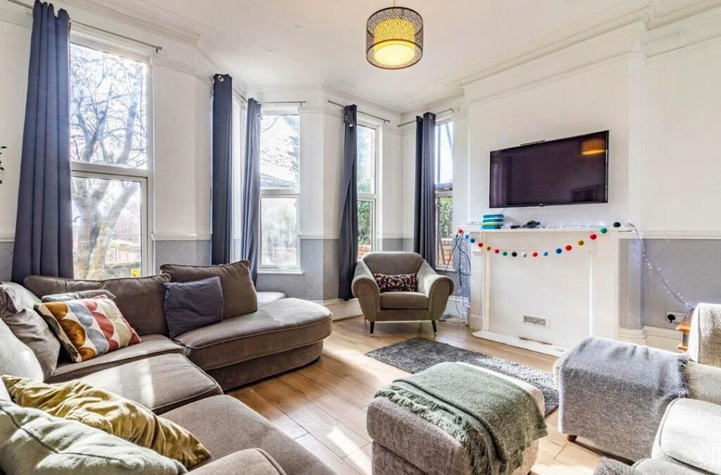 Property photo 2 of 13 Notts2.Jpg