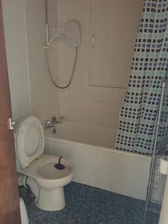 Property photo 3 of 4 Bathroom