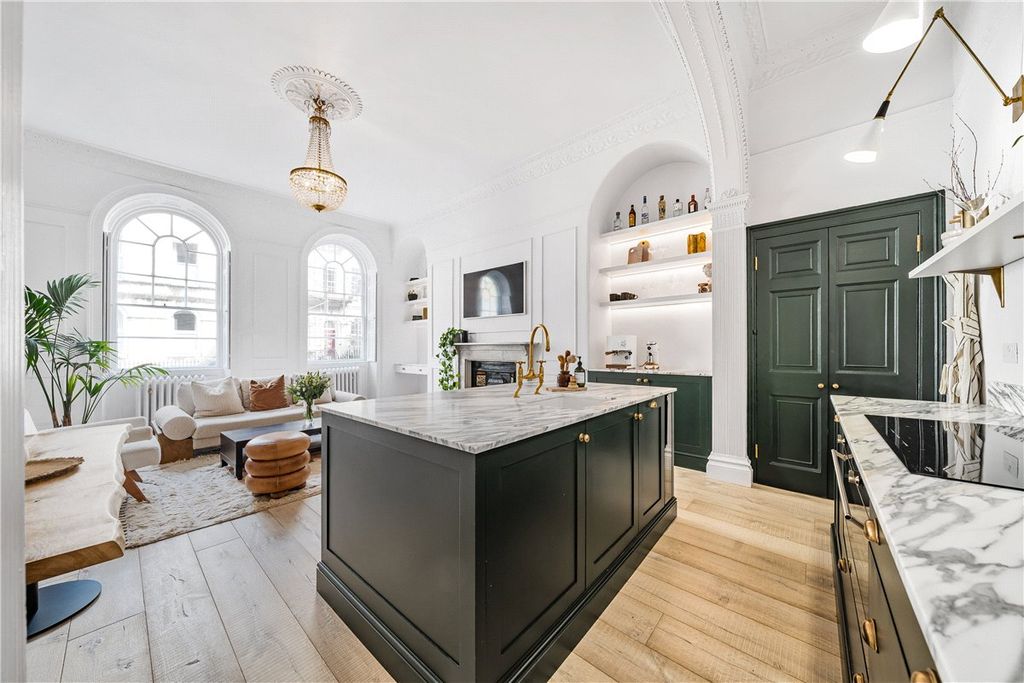 Property photo 1 of 17 Picture No. 04