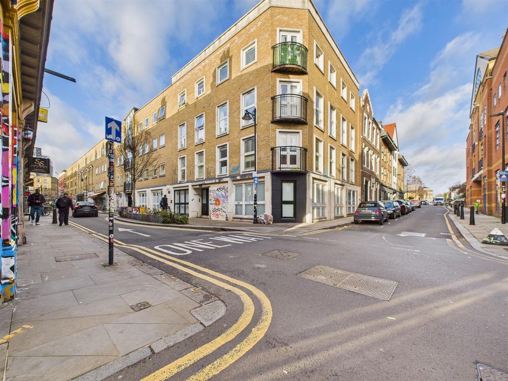 Property photo 2 of 13 Cam04237G0-Pr0245-Still029.Jpg