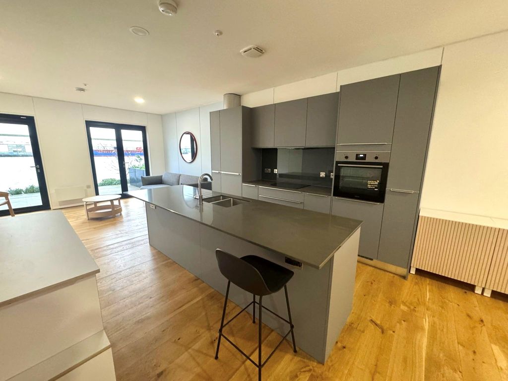 Property photo 2 of 17 Image